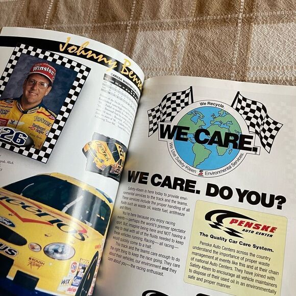 NASCAR LAS VEGAS 400 Program - Picture 4 of 8